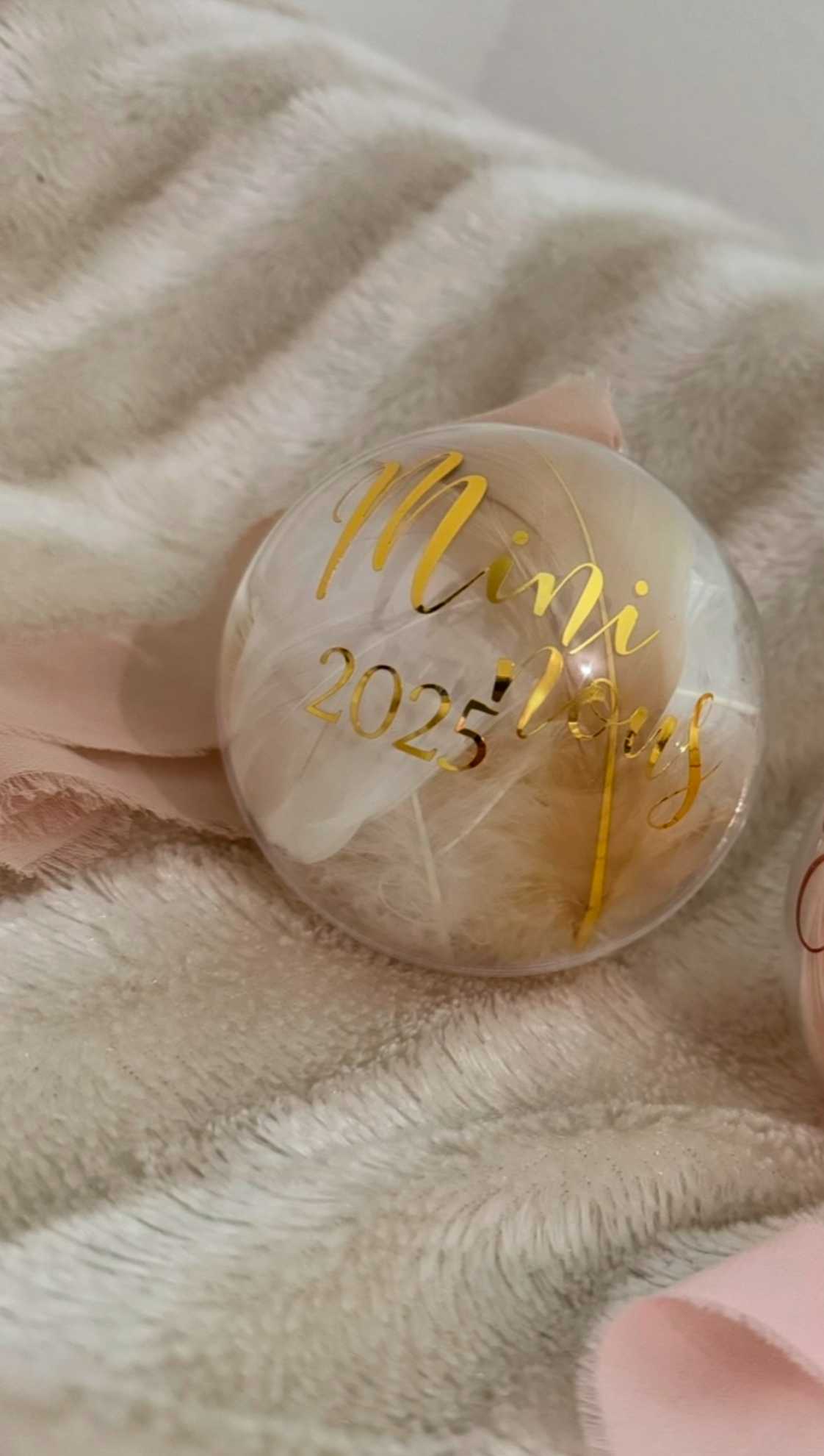 Boule décorative "Mini nous 2025"