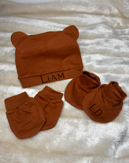 Trio bonnet , moufles et chaussons
